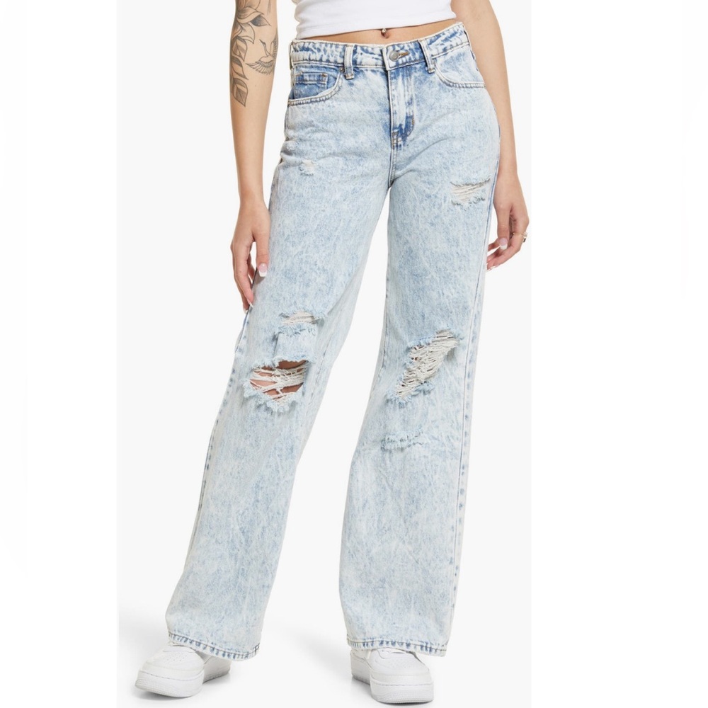 ⭐️ BP. Distressed Light Wash Denim Jeans